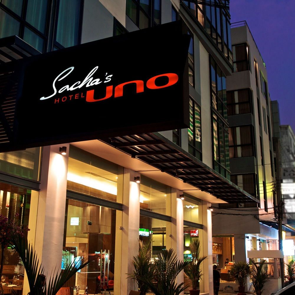 Sacha's Hotel Uno image 1